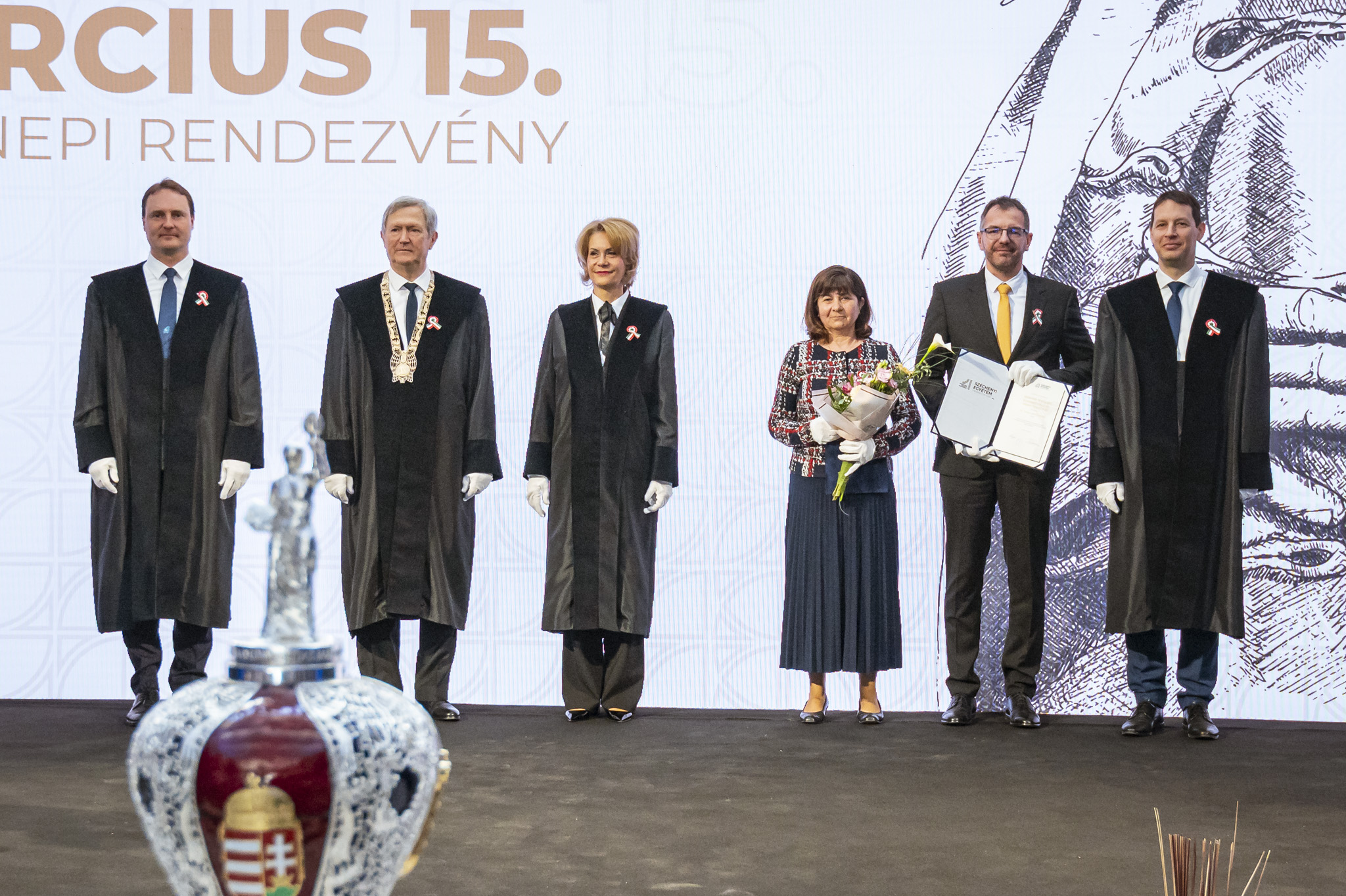 Gallery of award recipients: The ceremony also provided an opportunity to present the prestigious recognitions of Széchenyi István University. (Photo: András Adorján, Gergely Nagy / Széchenyi István University)